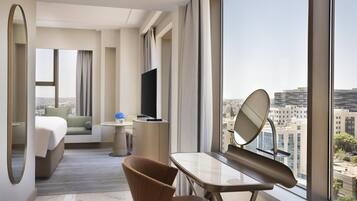 Suite Club, 1 letto king | Minibar, cassaforte in camera, con arredamento individuale