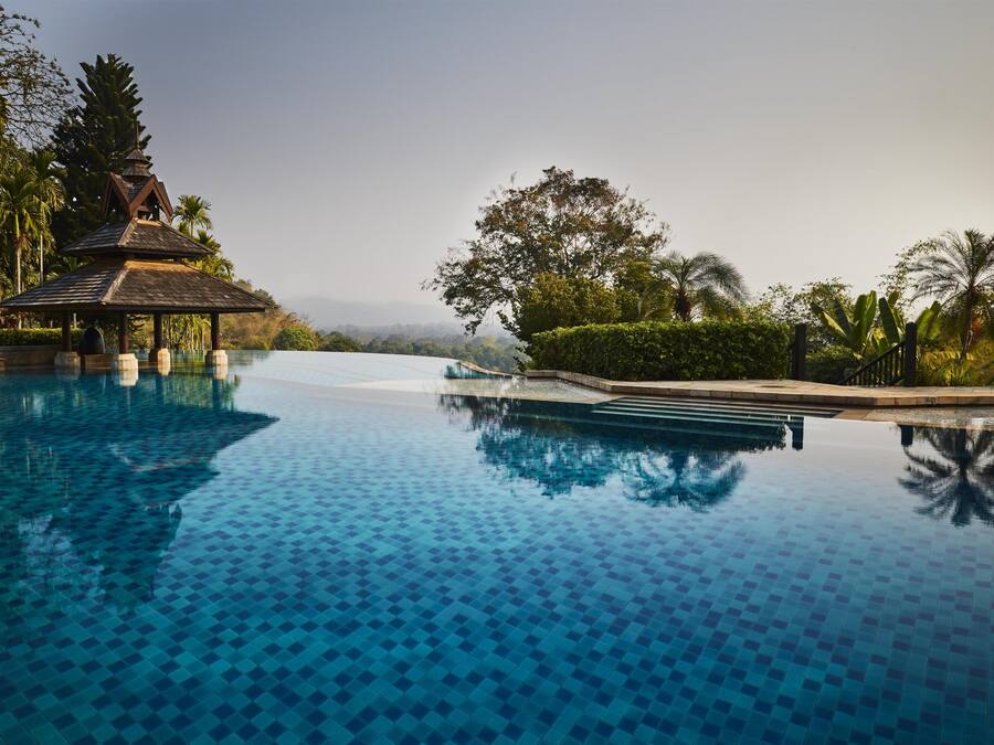 Outdoor pool, pool loungers