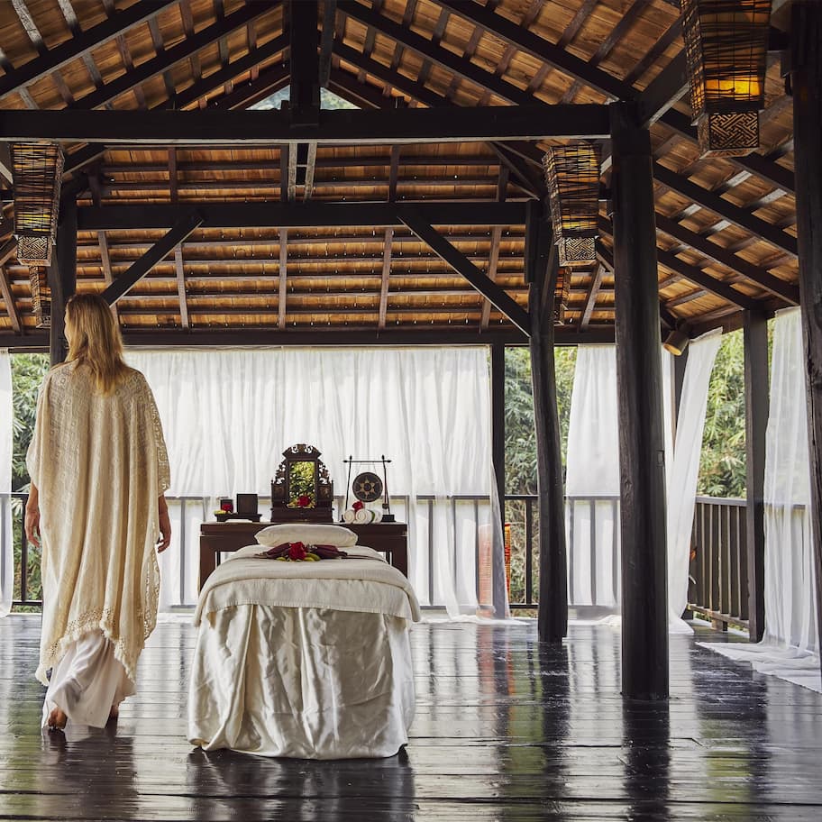 Çiftler için bakım odaları, vücut bakımı, aromaterapi, sıcak taş masajı