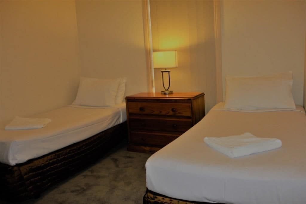 Mt Waverley Townhouses — image 16