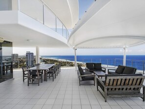 1 bedroom, in-room safe, individually decorated, individually furnished - The Sebel Maroochydore (Maroochydore)