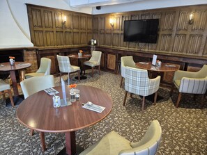 Bar (en el alojamiento)