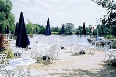 Warren Lodge Hotel