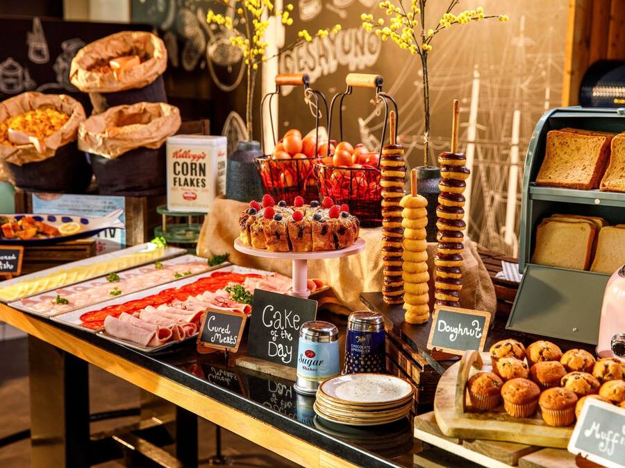 Daily buffet breakfast for a fee