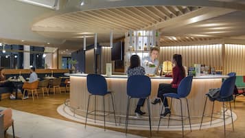 점심 식사, 저녁 식사 제공, 프랑스 요리, 정원 전망