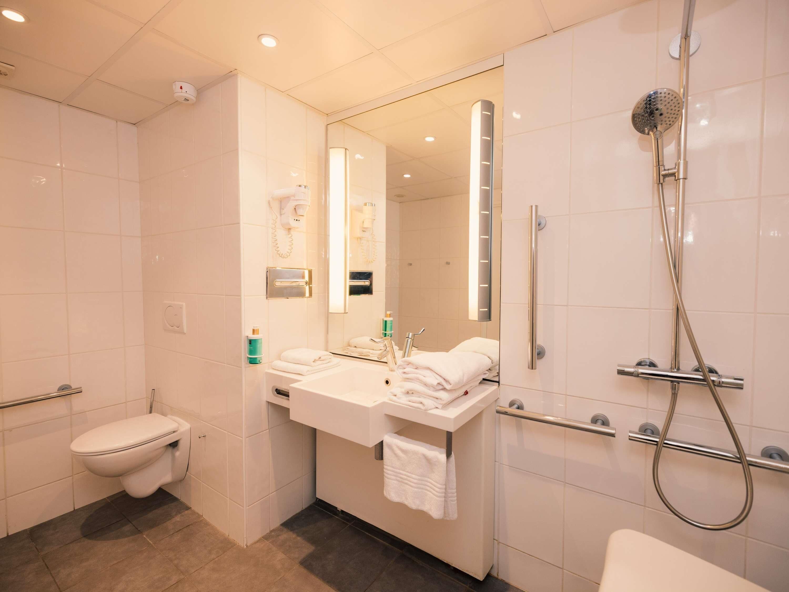 premium bedding, in-room safe, desk, blackout curtains