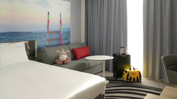 Classic Room, 1 Double Bed with Sofa bed | Premium bedding, in-room safe, desk, blackout drapes