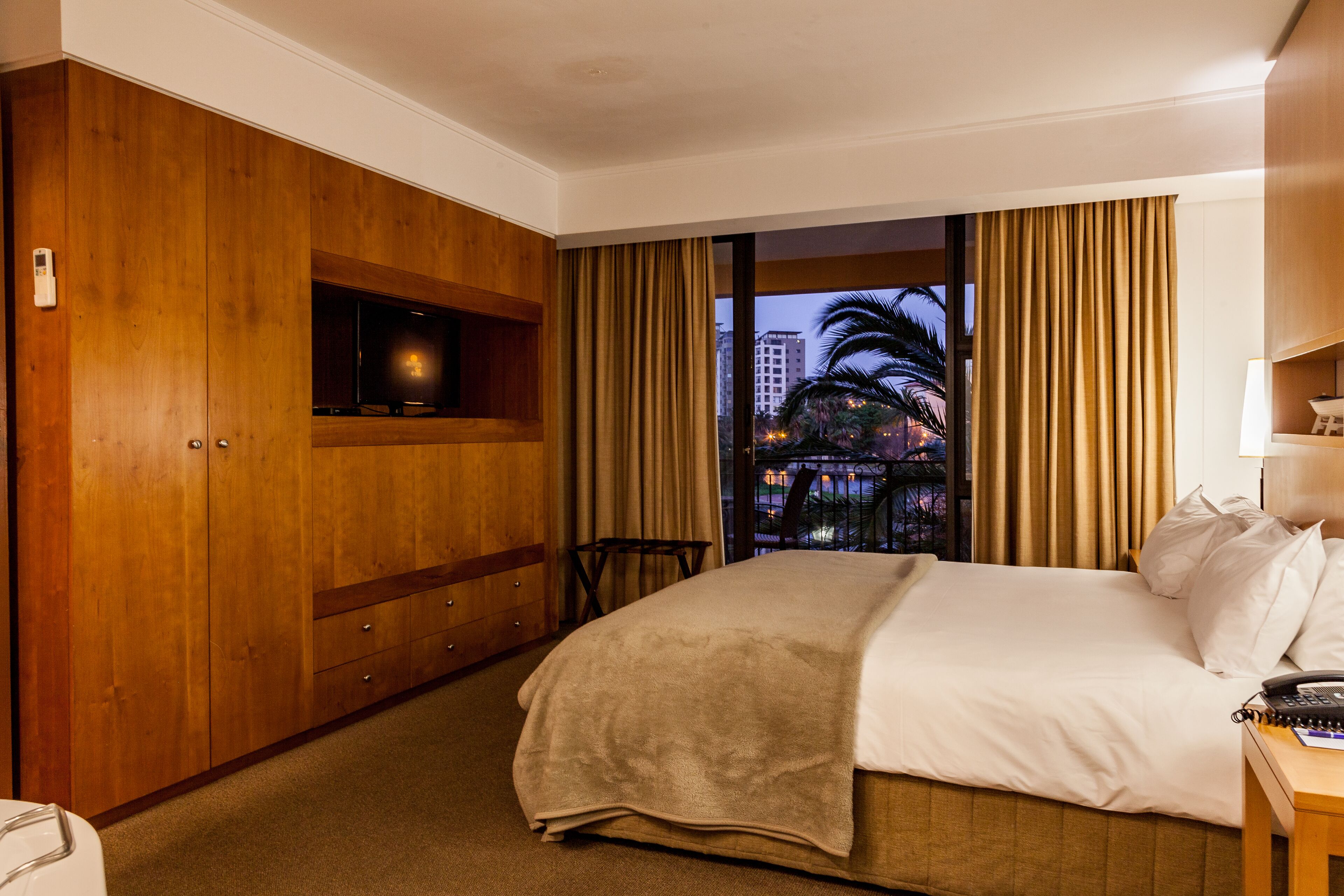 suite | 1 bedroom, premium bedding, pillow-top beds, in-room safe