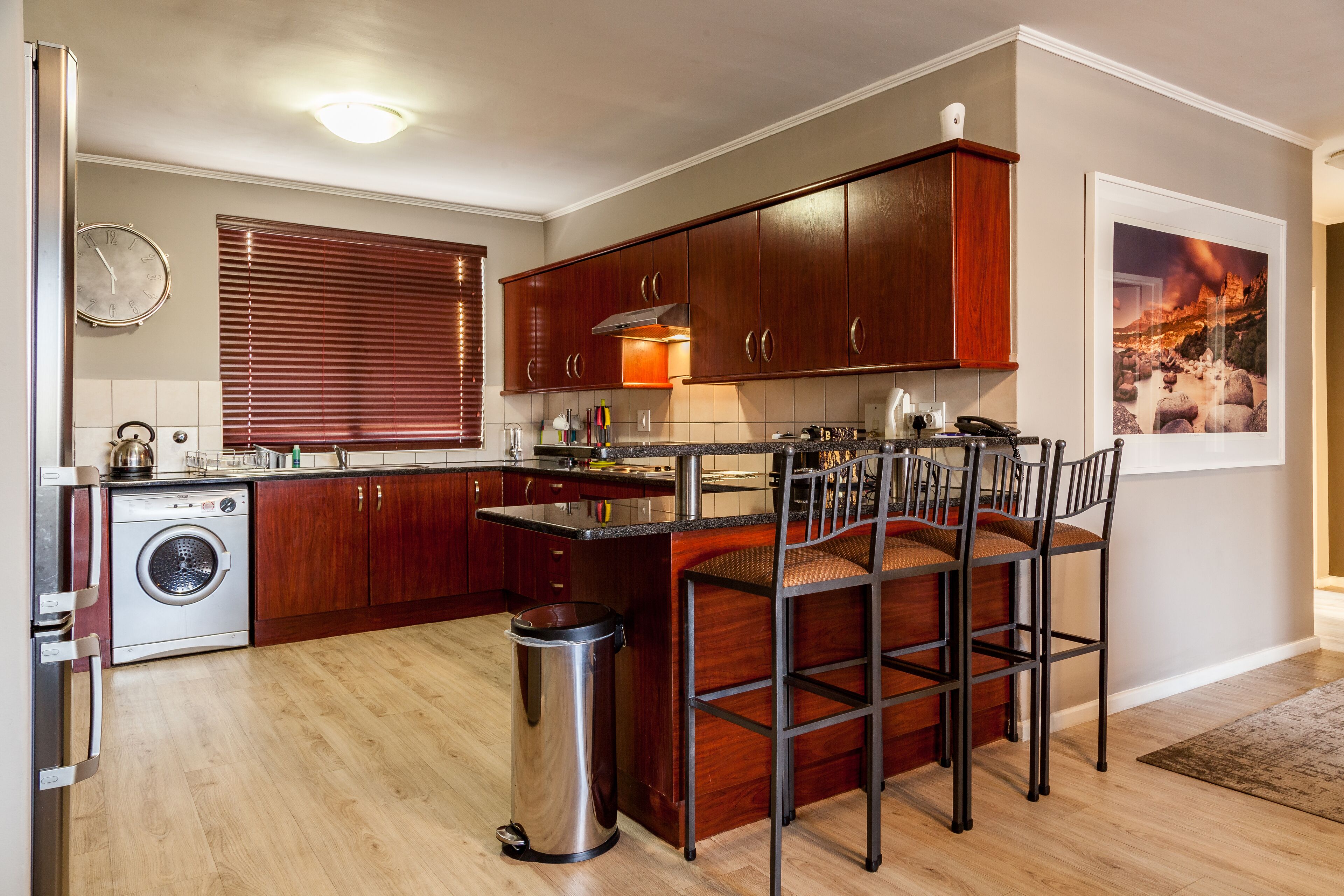 apartment, 3 bedrooms | shared kitchen | microwave, coffee/tea maker, electric kettle, toaster