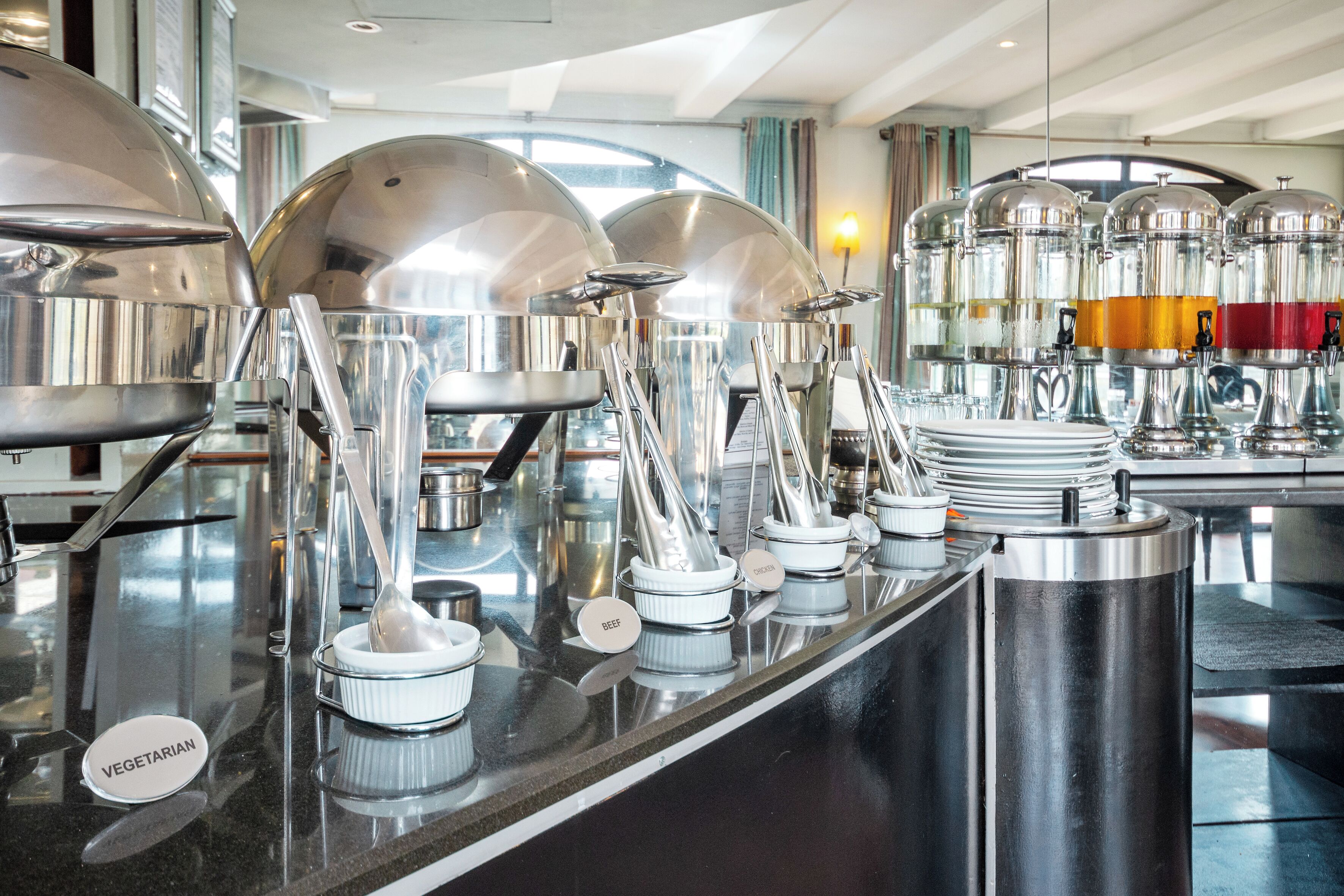 Daily buffet breakfast for a fee
