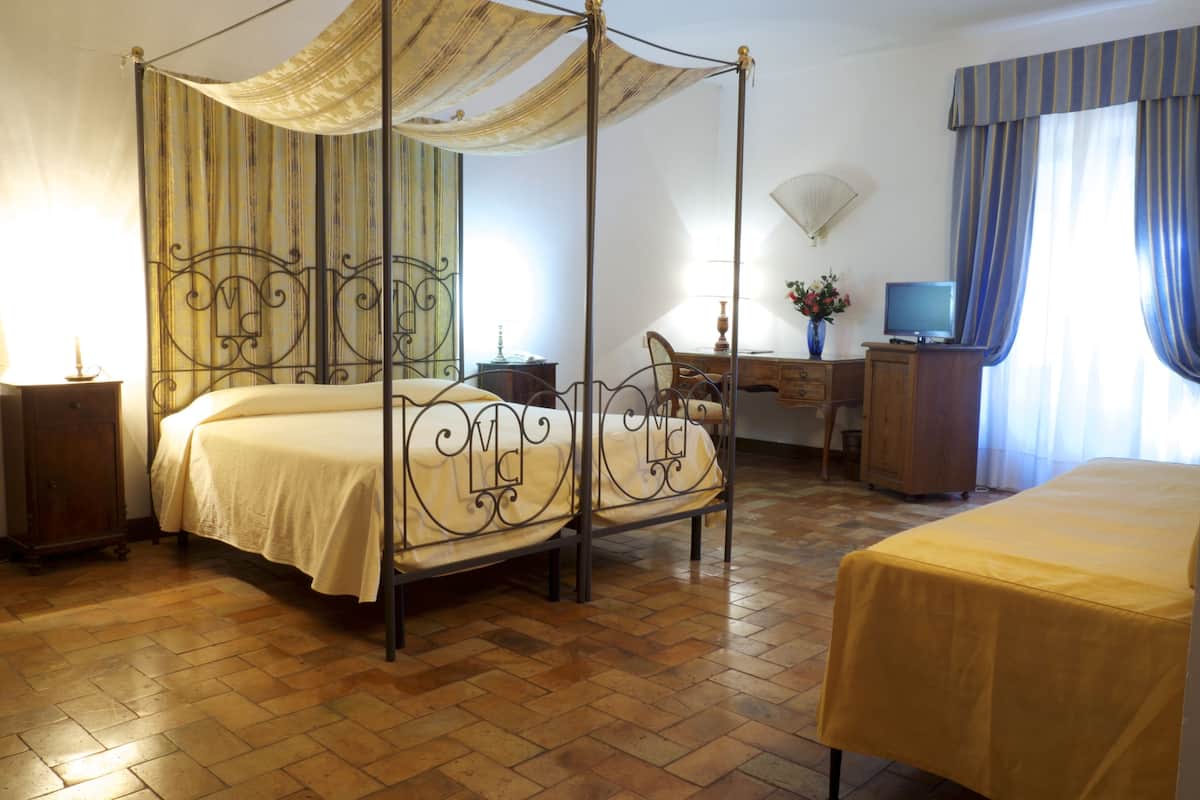 Ropa de cama de alta calidad, camas Select Comfort y minibar