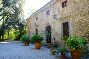 Front of property - Hotel Villa Ciconia (Orvieto)