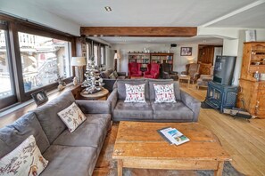 Bar (on property) - Au Vieux Moulin Hotel And Spa (Megeve)