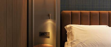 Minibar, safe på rommet, individuelt innredet og skrivebord