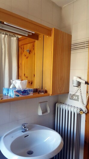 Bathroom | Shower, free toiletries, hair dryer, bidet