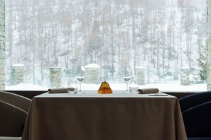 Frokost, lunsj og middag serveres