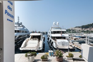 Marina/club náutico