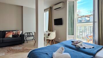 Select Comfort beds, laptop workspace, blackout drapes, soundproofing