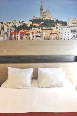 1 bedroom, individually furnished, desk, soundproofing