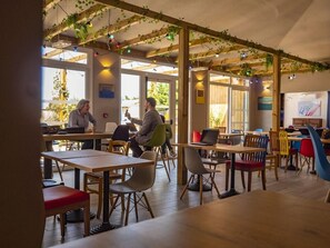 Dining - Comfort Hotel Marseille Airport (Vitrolles)