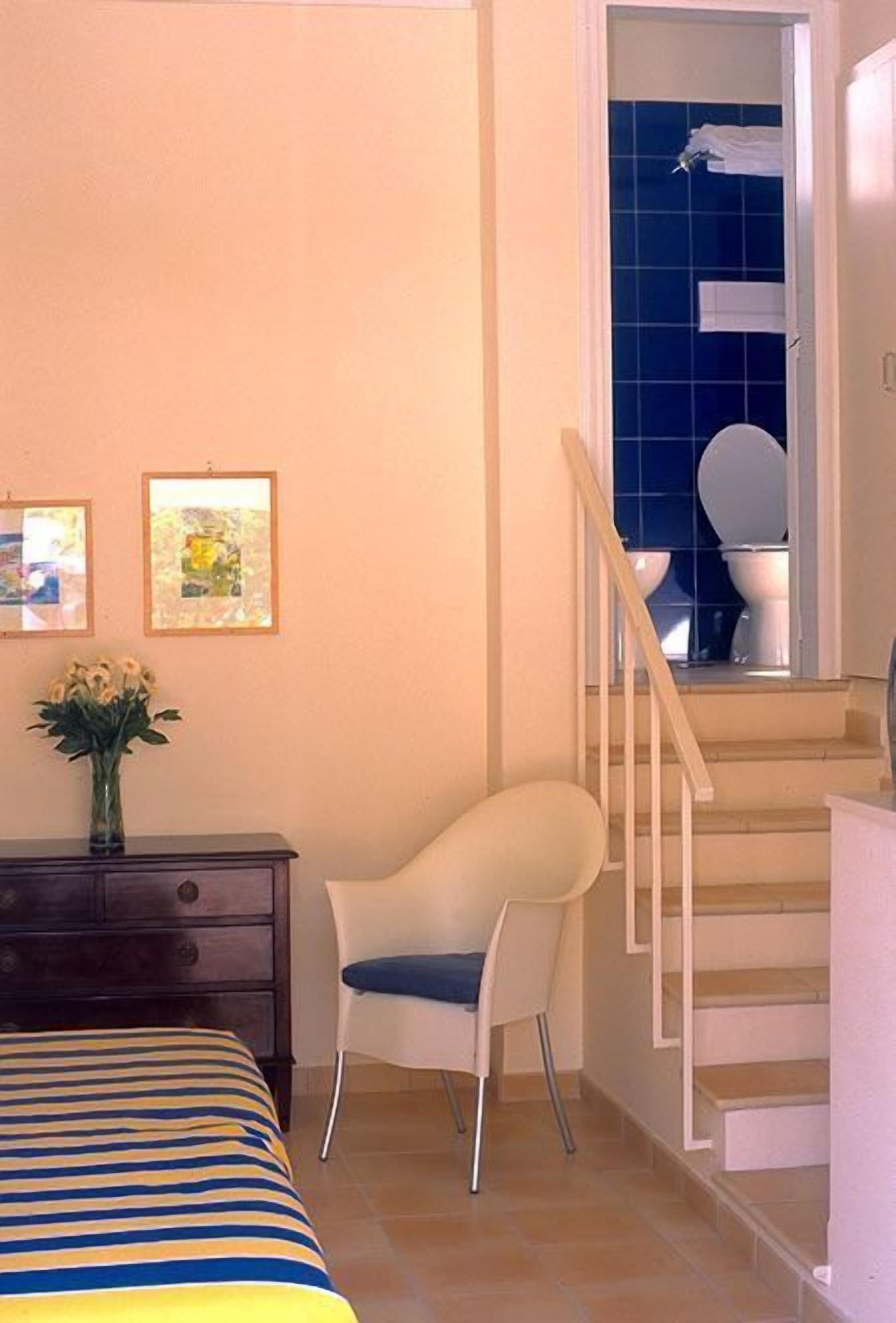 double room | 1 bedroom, minibar, in-room safe, free wifi