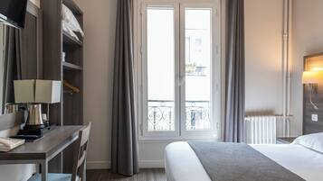 Tweepersoonskamer | Een bureau, geluiddichte muren, gratis wifi, beddengoed