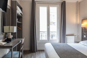 Chambre Double | Bureau, chambres insonorisées, Wi-Fi gratuit, draps fournis