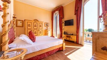 Suite Deluxe, 1 letto queen con divano letto | Biancheria da letto di alta qualità, minibar, una cassaforte in camera