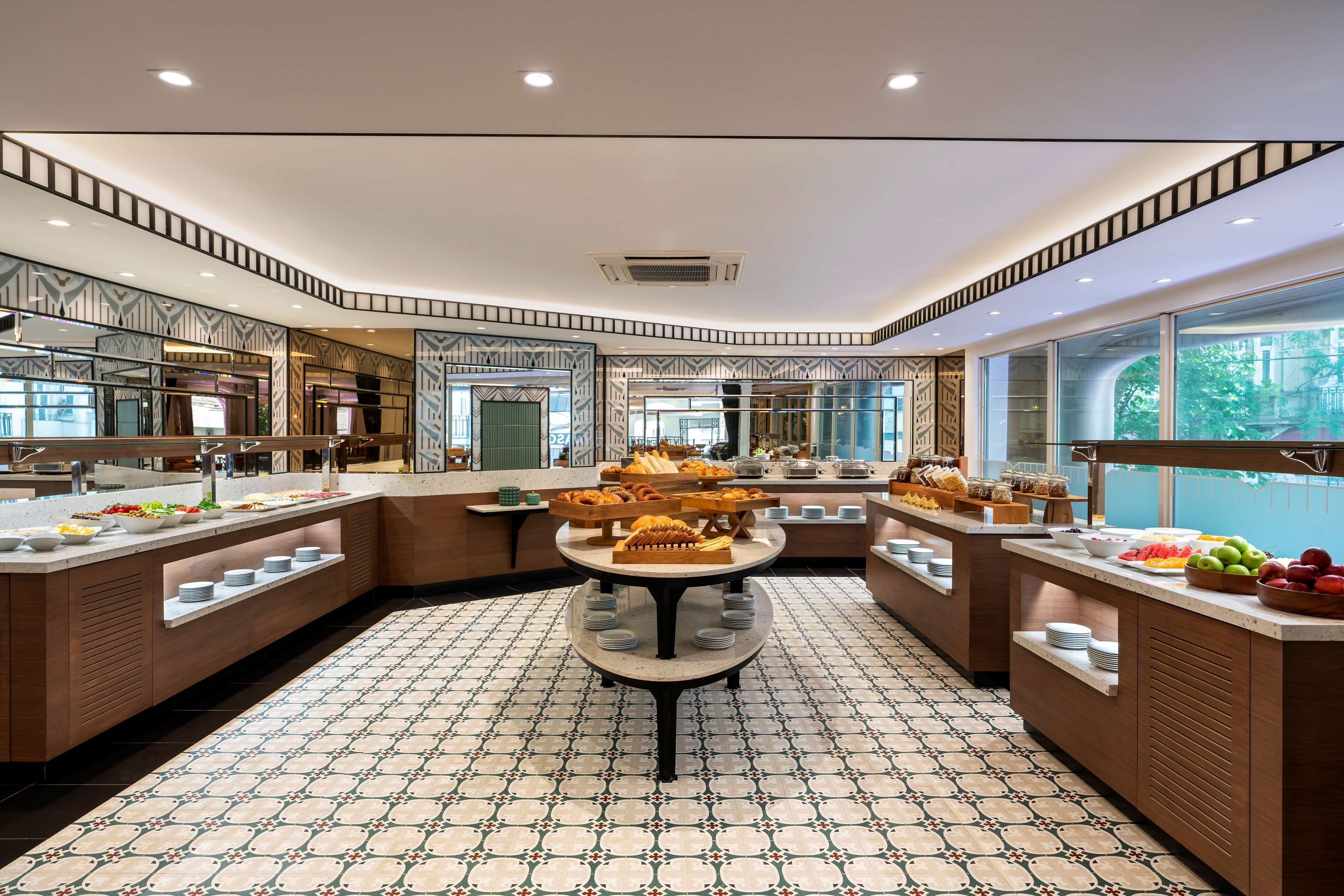 2 restaurants, breakfast, lunch, dinner served; mediterranean cuisine