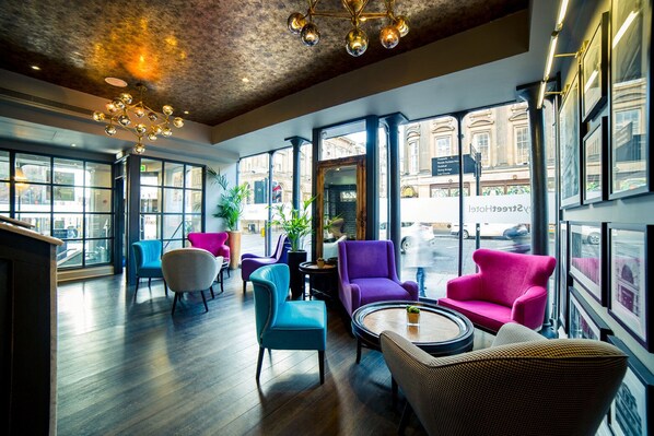 Sala de estar en el lobby