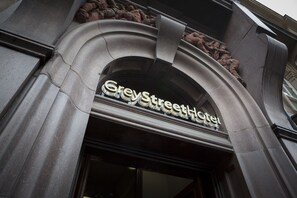 Property entrance - Grey Street Hotel (Newcastle-upon-Tyne)