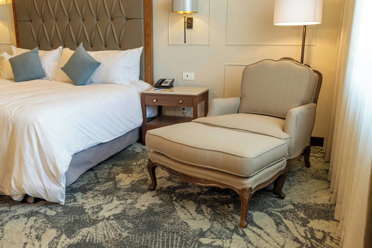 Suite Grand, 1 habitación | Ropa de cama de alta calidad, minibar, caja fuerte y escritorio