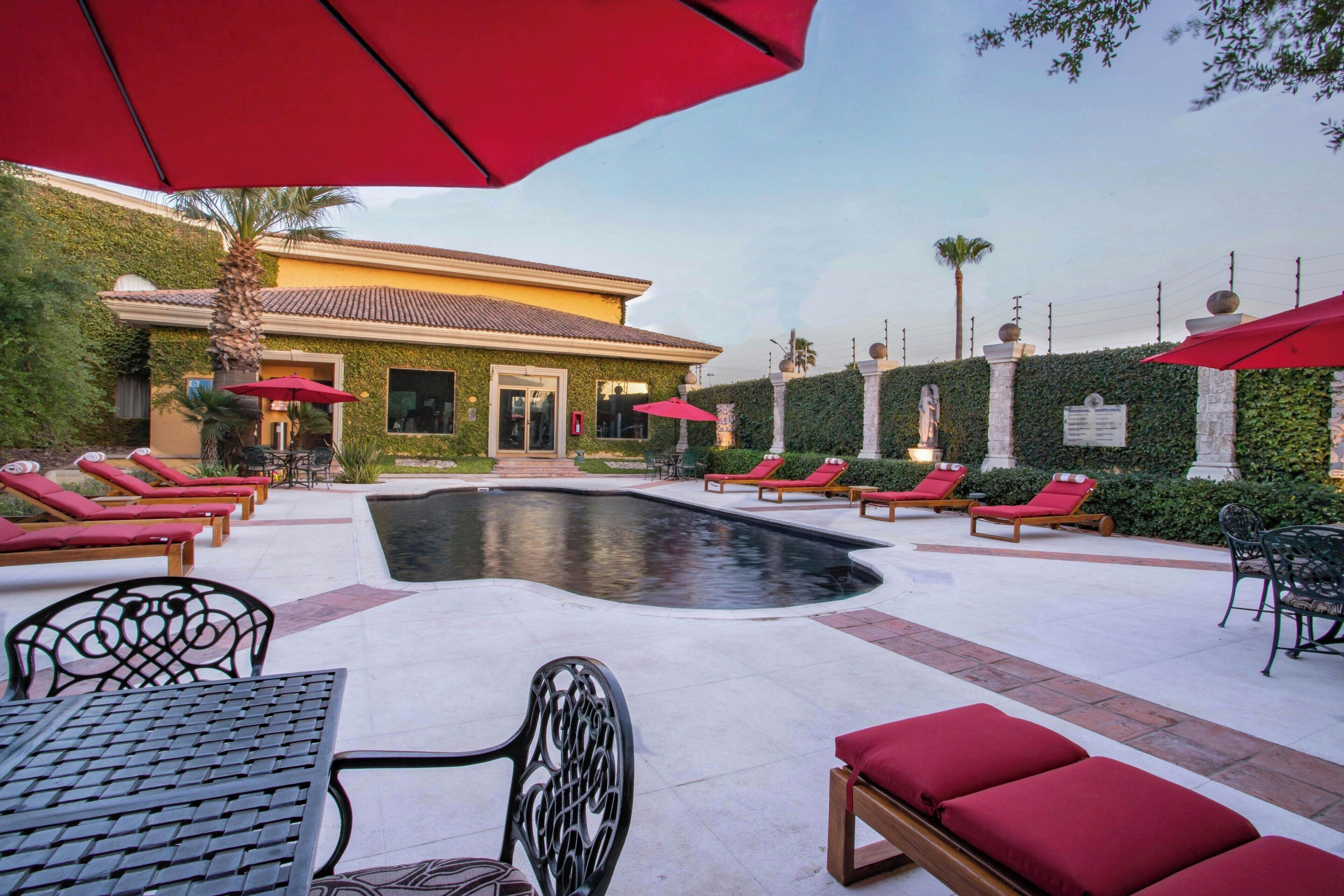 Outdoor pool, open 10:00 AM to 6:00 PM, sun loungers