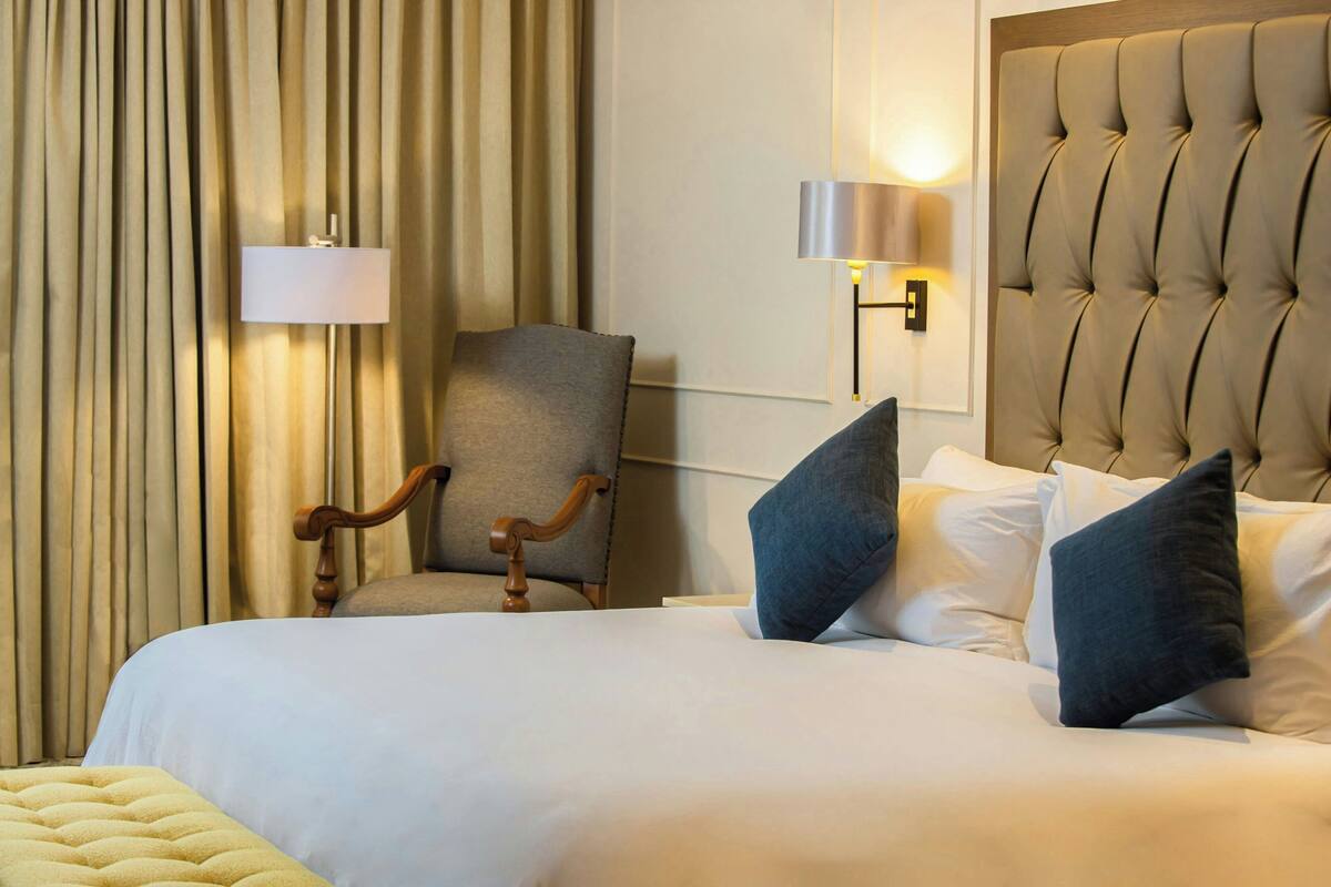 Premium bedding, minibar, in-room safe, desk