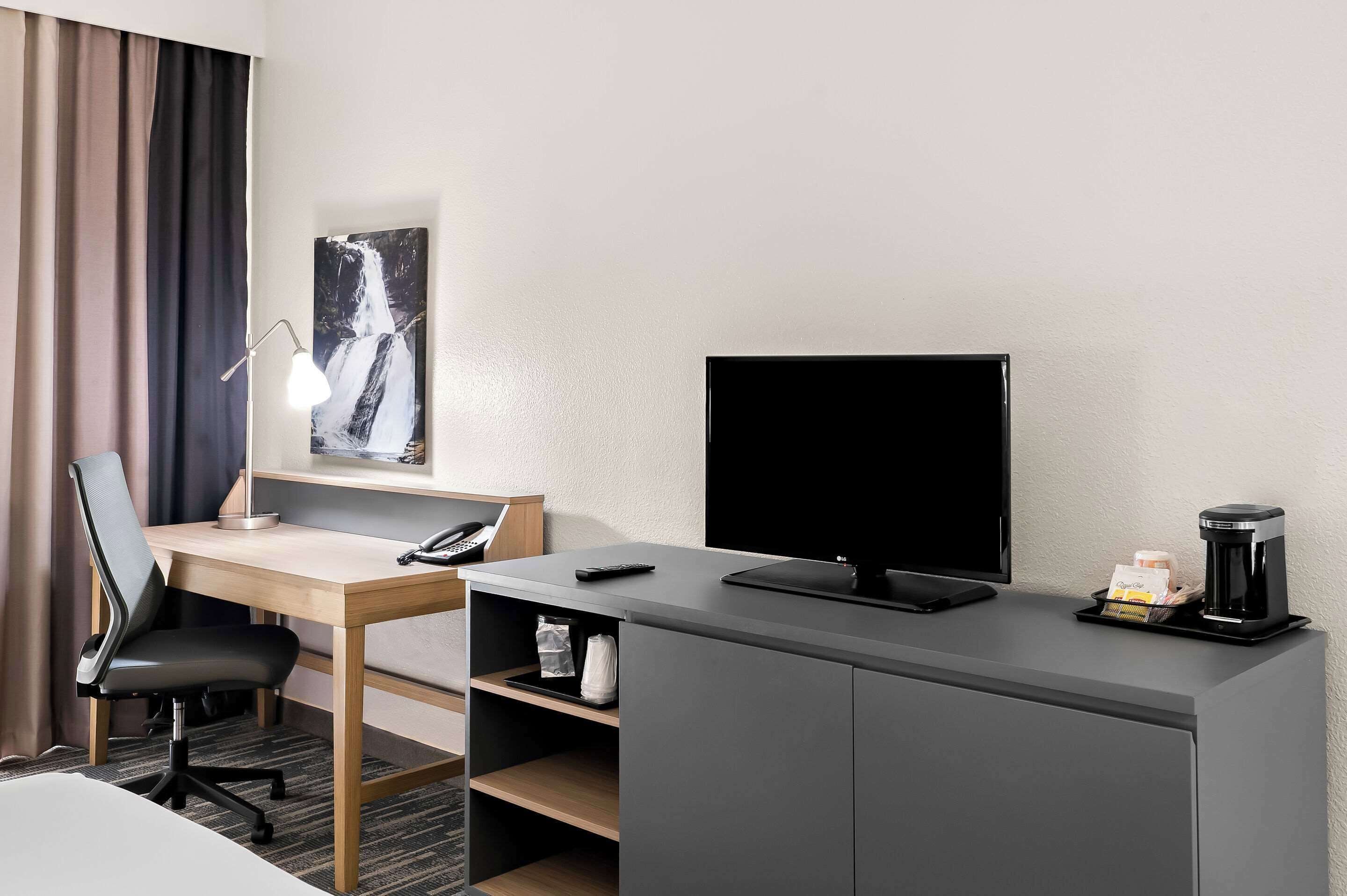 premium bedding, down duvets, individually furnished, desk