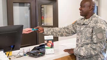 Mostrador de check-in y check-out