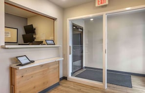 Lobby - Extended Stay America Select Suites - Wichita - North (Wichita)