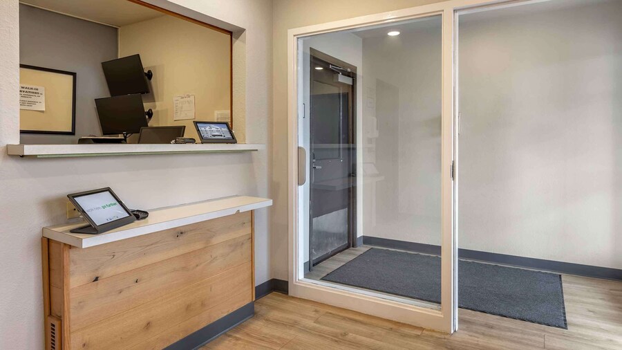 Extended Stay America Select Suites - Wichita - North