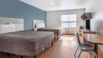 Chambre, 2 lits doubles, non-fumeur, cuisine | Bureau, espace de travail pour ordinateurs portables