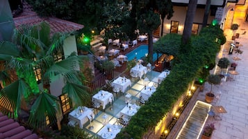 2 Restaurants; Frühstück, Mittagessen und Abendessen werden serviert