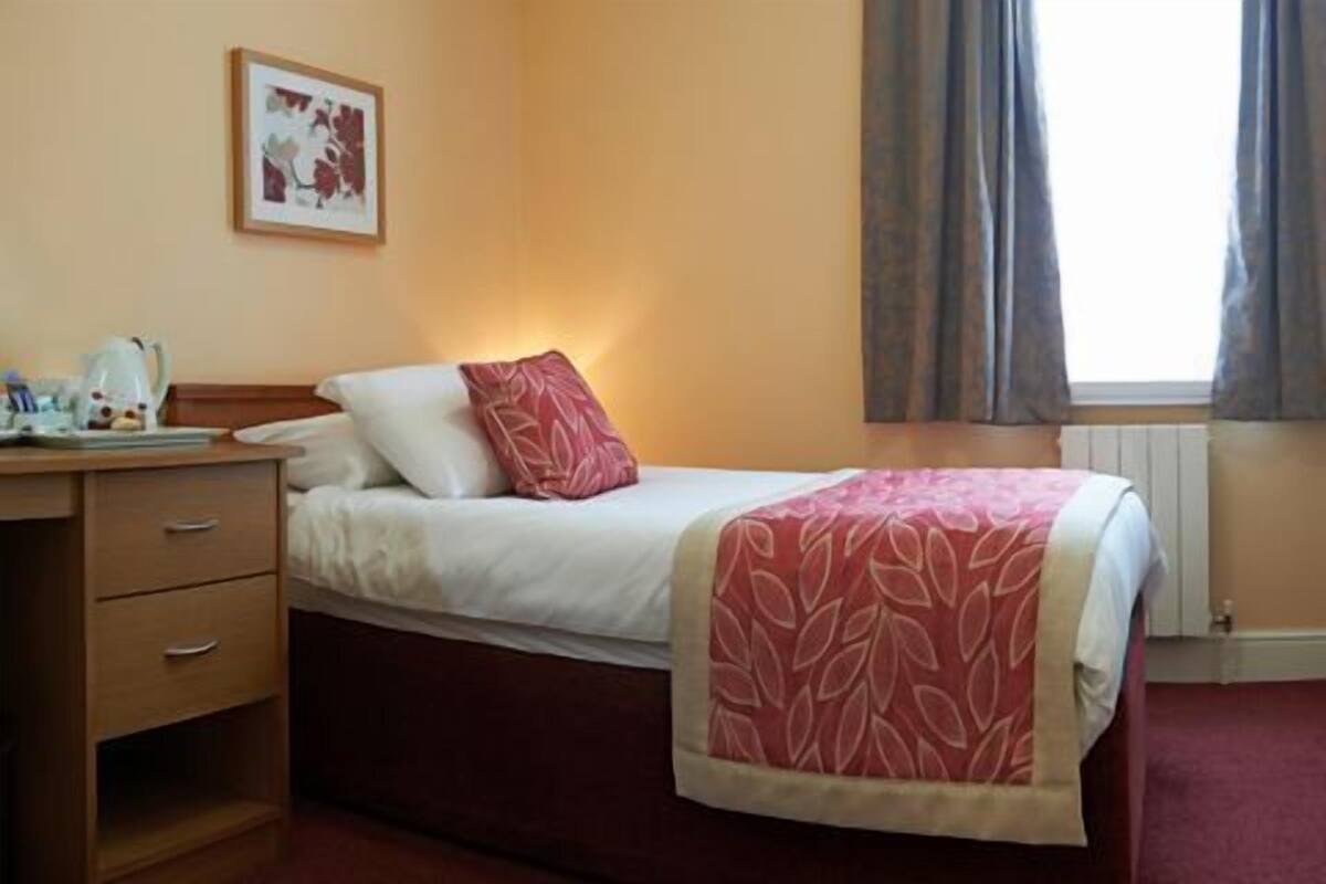 Desk, iron/ironing board, cribs/infant beds, rollaway beds