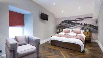 Suite Bisnis | 1 kamar tidur, busa memori, brankas, dan meja kerja