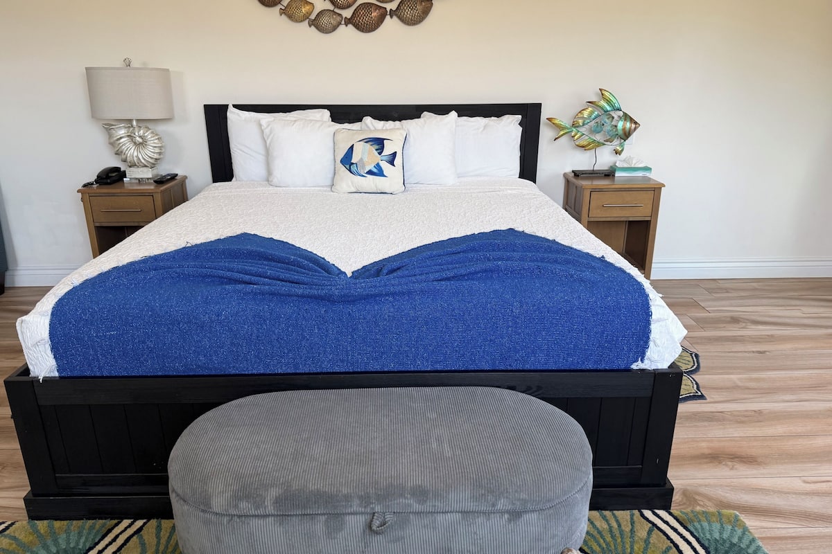 Classic Suite | Hypo-allergenic bedding available, iron/ironing board, cribs (free)