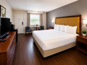 King | WiFi (free), bed sheets - Evergreen Inn (Branson)