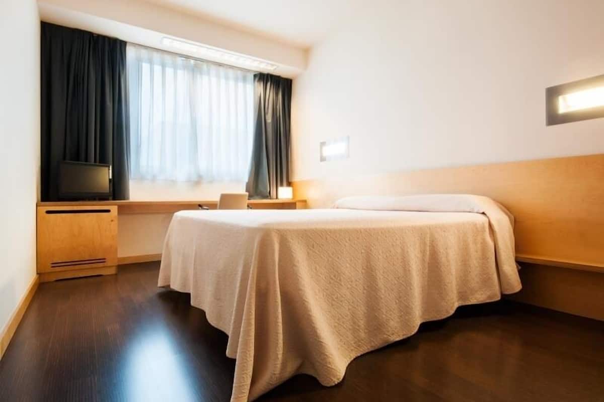 In-room safe, desk, blackout curtains, soundproofing