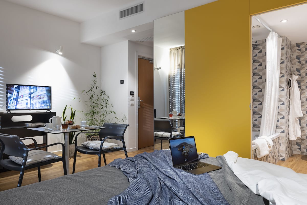 superior double room | minibar, in-room safe, desk, blackout curtains