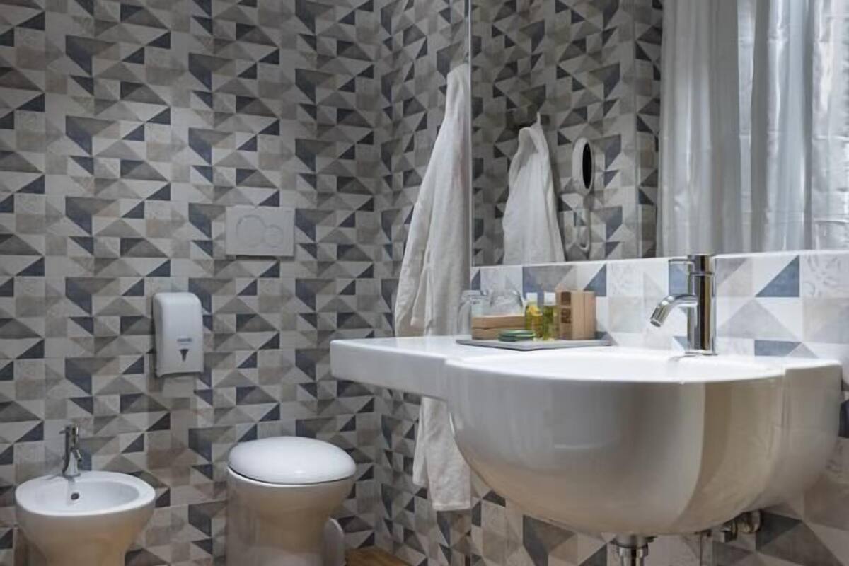 superior double room | minibar, in-room safe, desk, blackout curtains