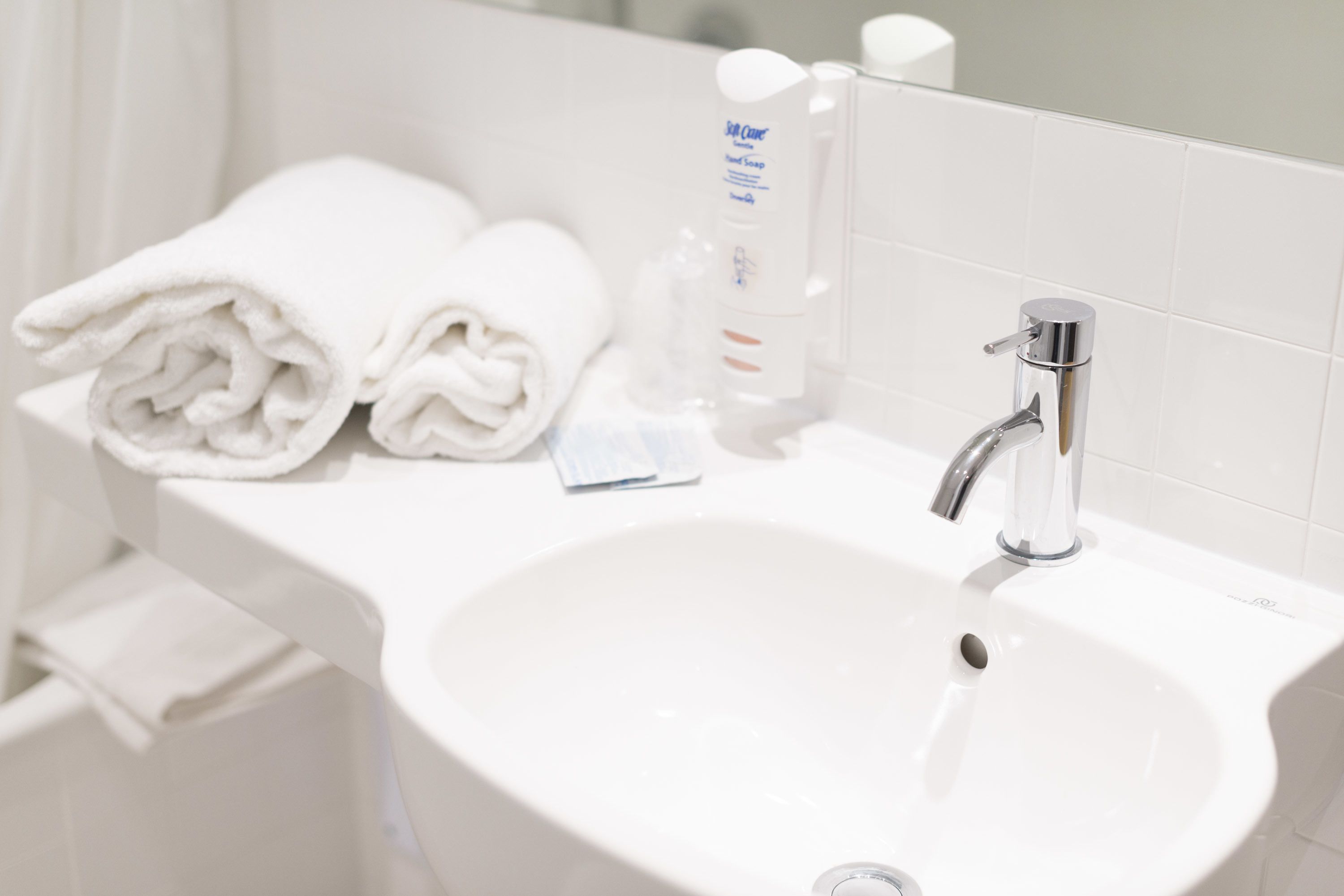 hair dryer, bidet, towels