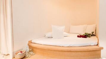 Couples treatment room(s), Turkish bath/hammam, body treatments