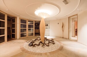 Couples treatment rooms, Turkish bath, body treatments, hydrotherapy